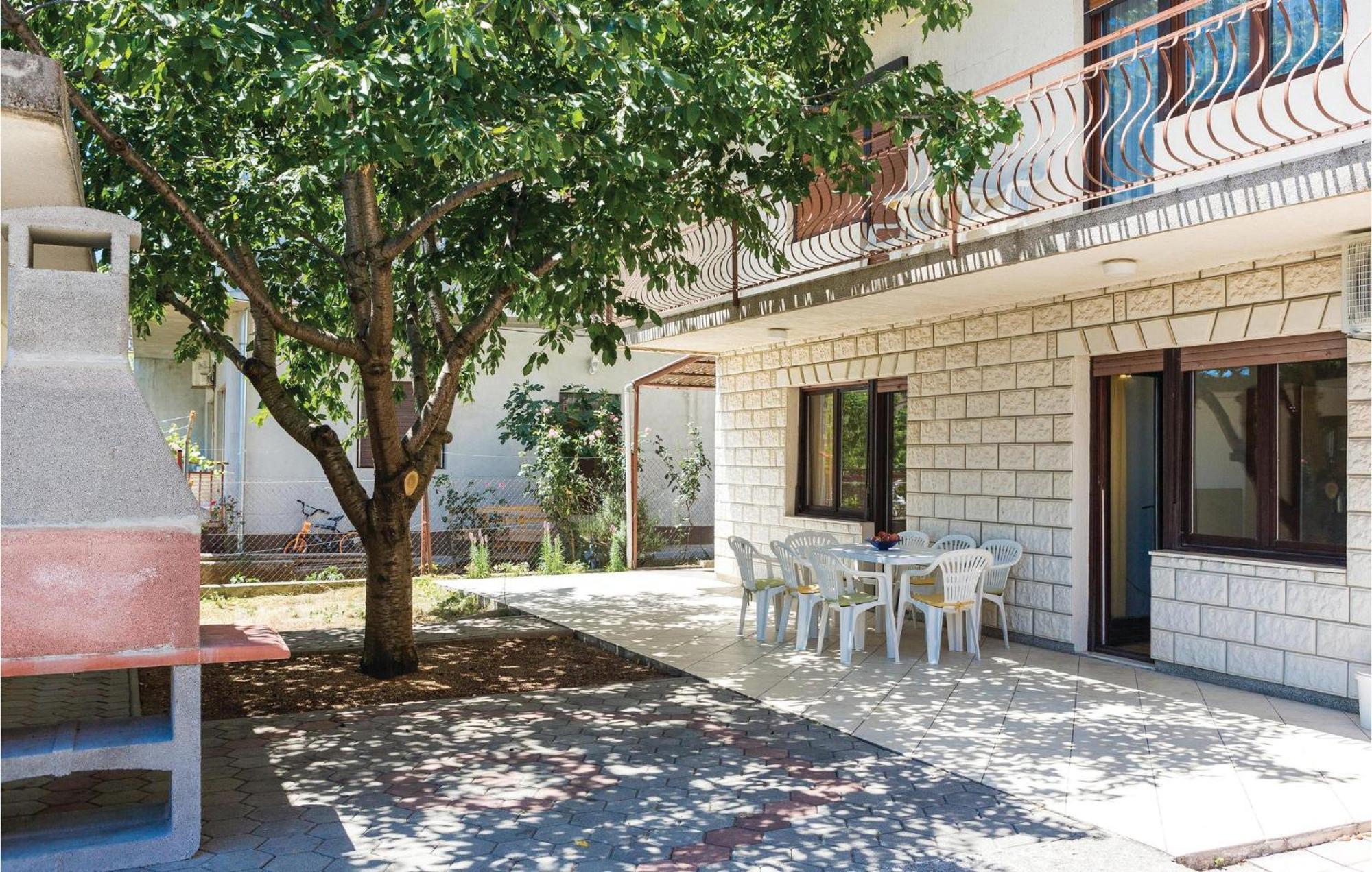 3 Bedroom Gorgeous Apartment In Τρογκίρ Εξωτερικό φωτογραφία