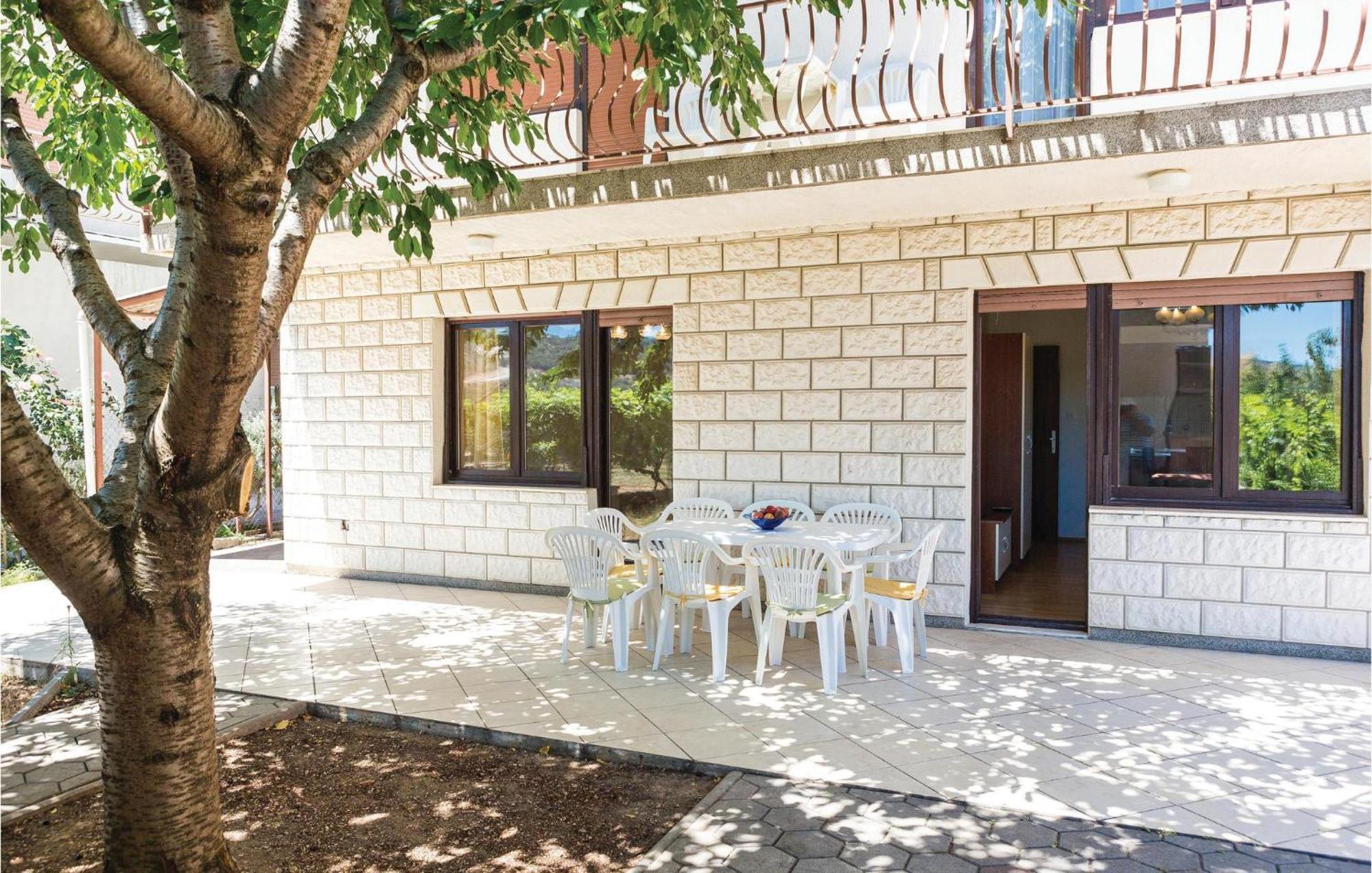 3 Bedroom Gorgeous Apartment In Τρογκίρ Εξωτερικό φωτογραφία