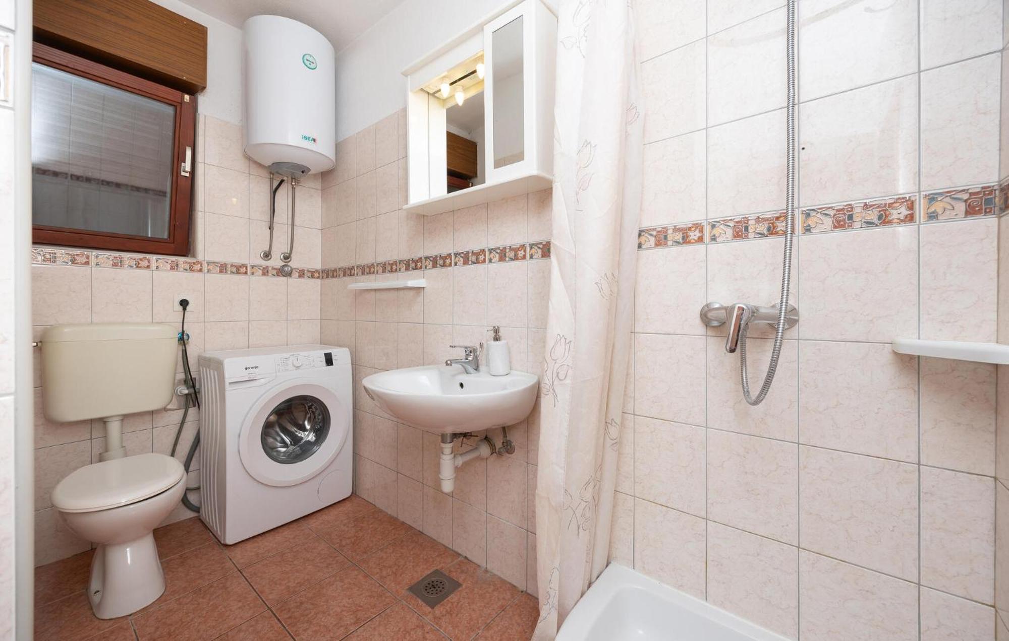 3 Bedroom Gorgeous Apartment In Τρογκίρ Εξωτερικό φωτογραφία