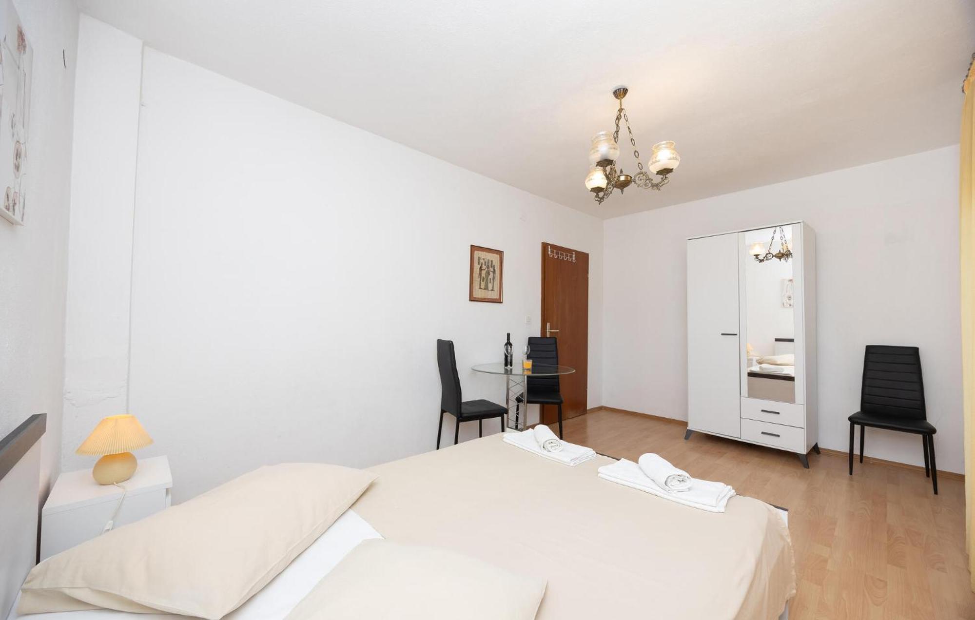 3 Bedroom Gorgeous Apartment In Τρογκίρ Εξωτερικό φωτογραφία
